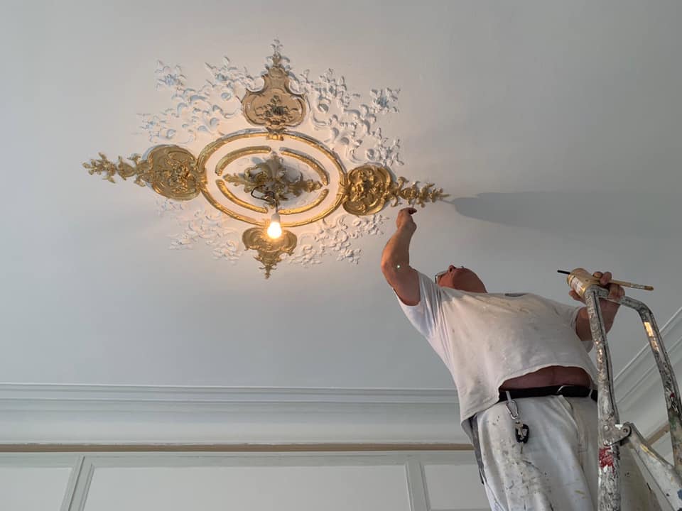 Rénovation plafond à moulures